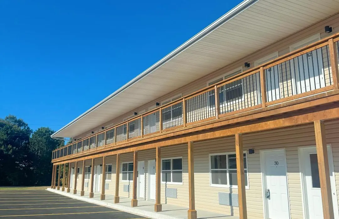 Fair Isle Motel-1