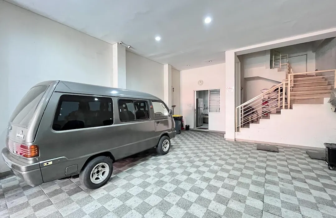 Urbanview Hotel Syariah Graha 8 Bubutan Surabaya-1