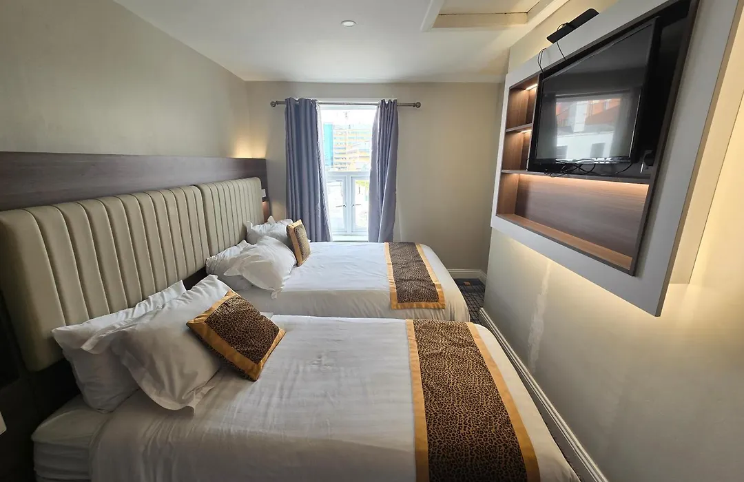 Double Bedroom Studios-1