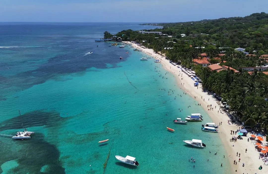 Naboo Resort & Dive Center - Adults Only-1