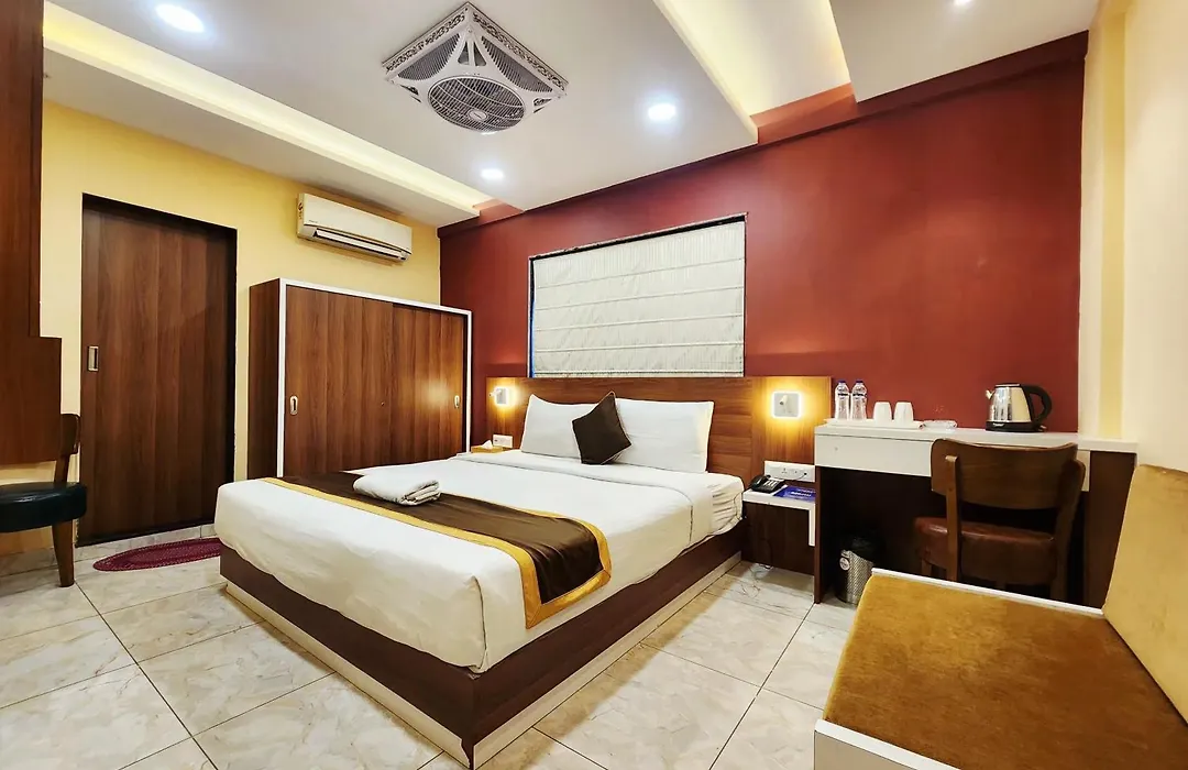The Avenue Hotel Ballygunge-1