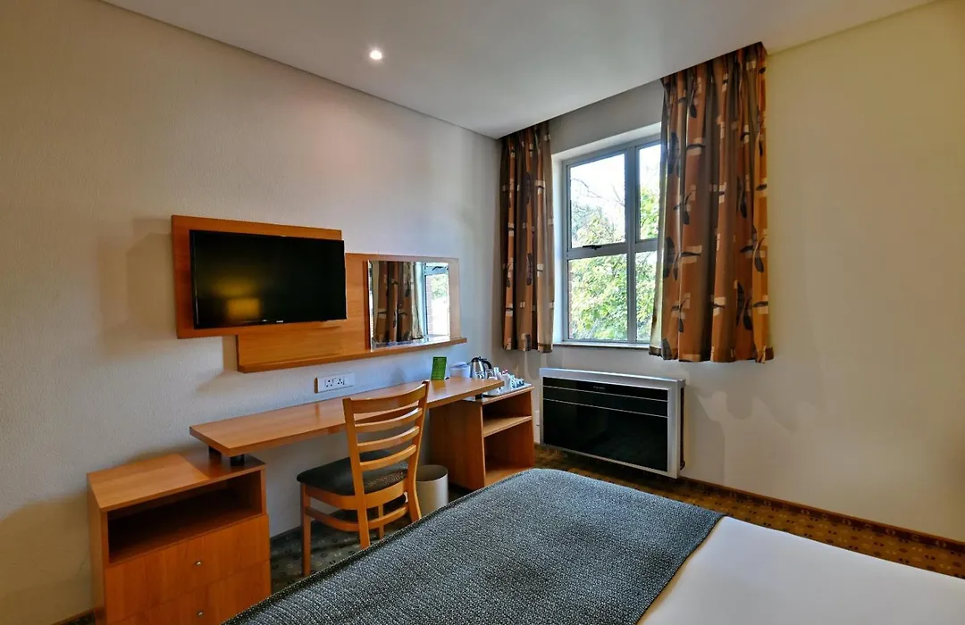 Road Lodge Sandton-1