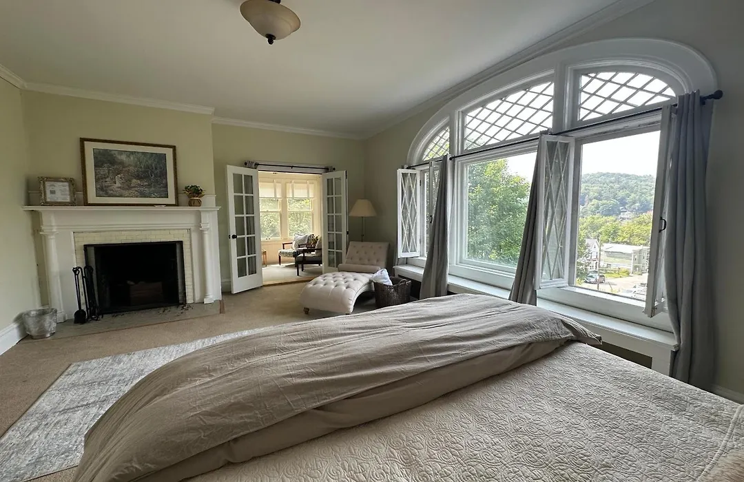 Franklin Manor Bed And Breakfast-1
