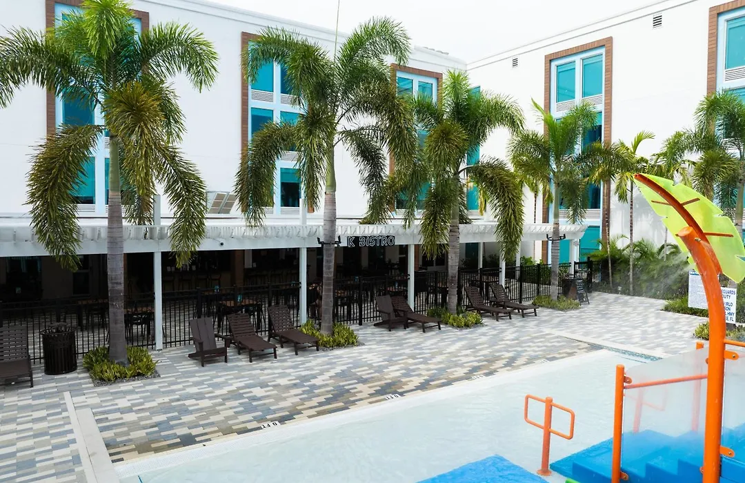 Kompose Boutique Resort @ Theme Parks-1