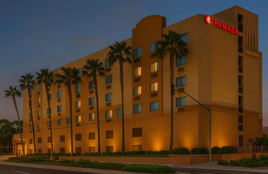 Ramada By Wyndham Hawthorne/Lax-1