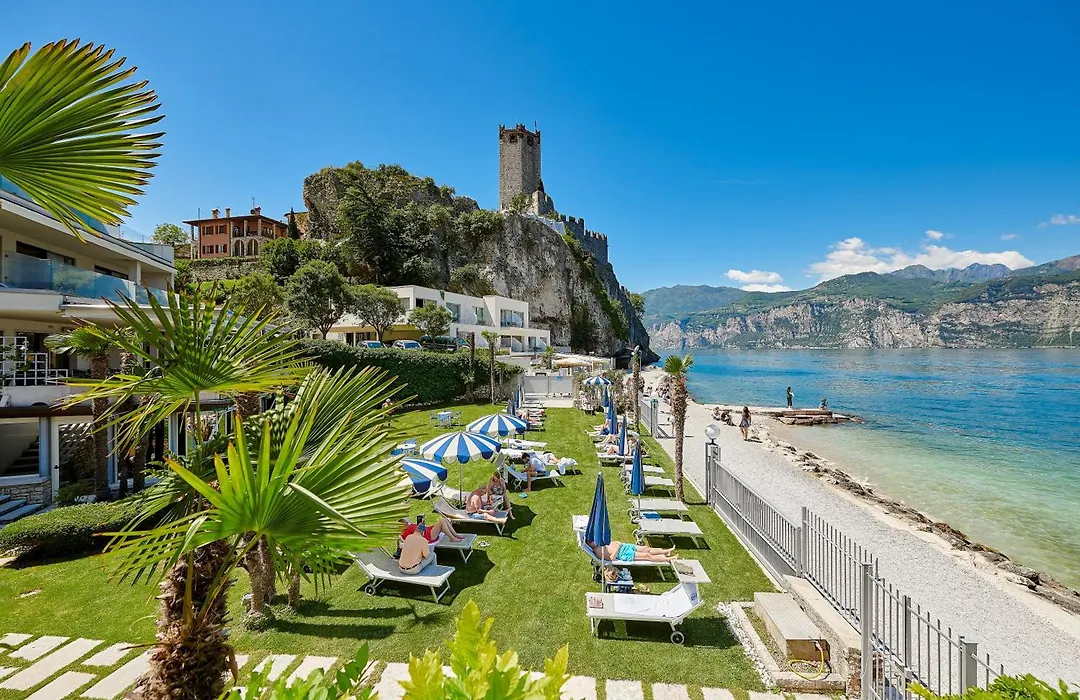 Hotel Castello Lake Front-1
