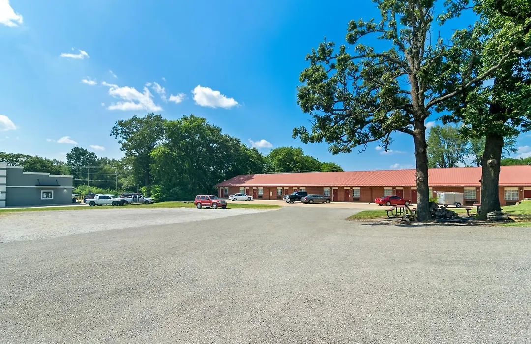 Americas Best Value Inn And Suites Siloam Springs-1