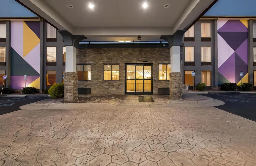 Spark By Hilton Roanoke Civic Center-1
