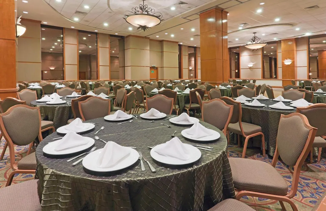 Best Western Plus Nuevo Laredo Inn & Suites-1