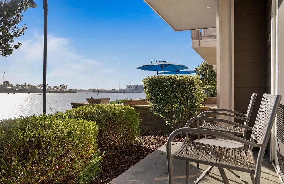 Best Western Plus Bayside Hotel-1