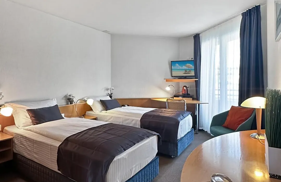 Centra Hotel Zurich-1