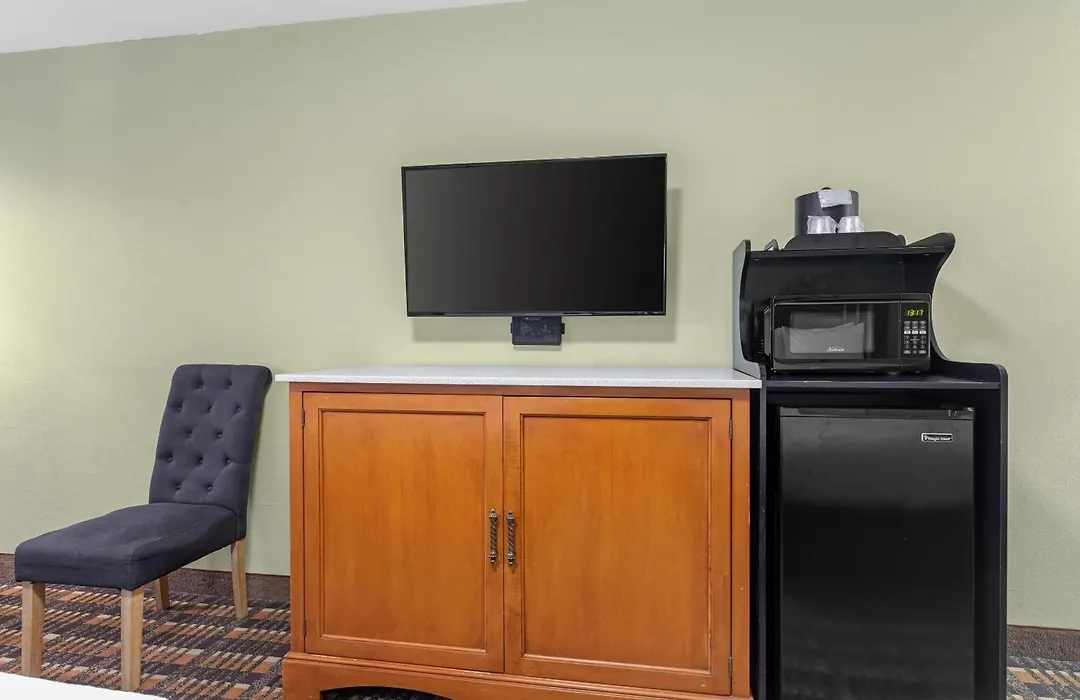Quality Inn & Suites Plano East - Richardson-1