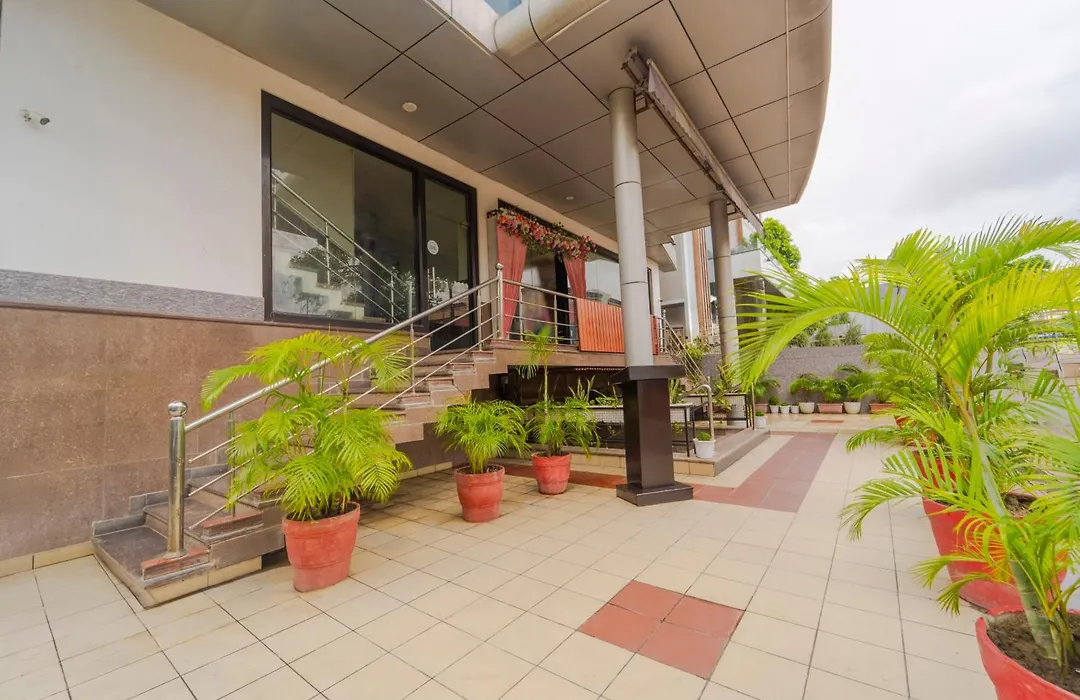 Treebo Shivam Inn Near Singapore Mall-1