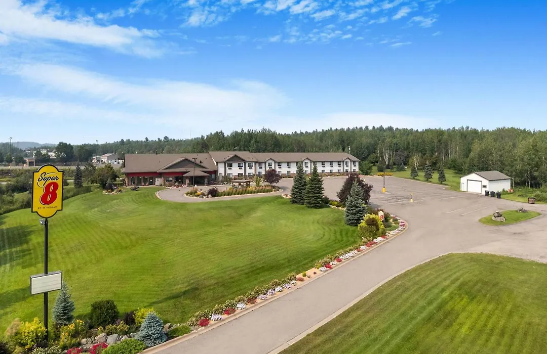 Super 8 By Wyndham Eveleth-1