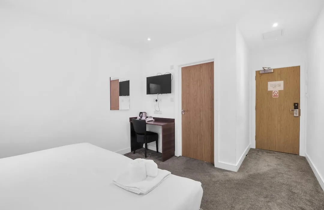 Signature Hotel London-1