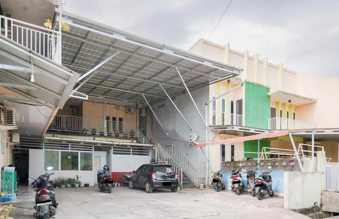 Urbanview Hotel Mine Residence Syariah-1