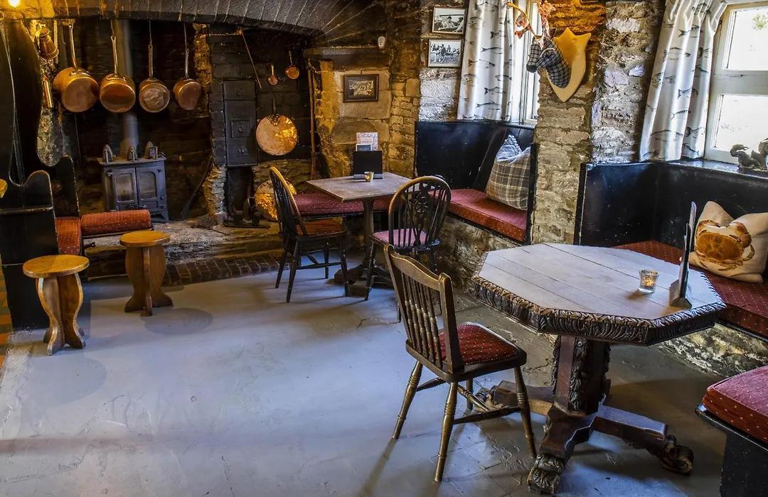 Church House Inn, Churchstow-1