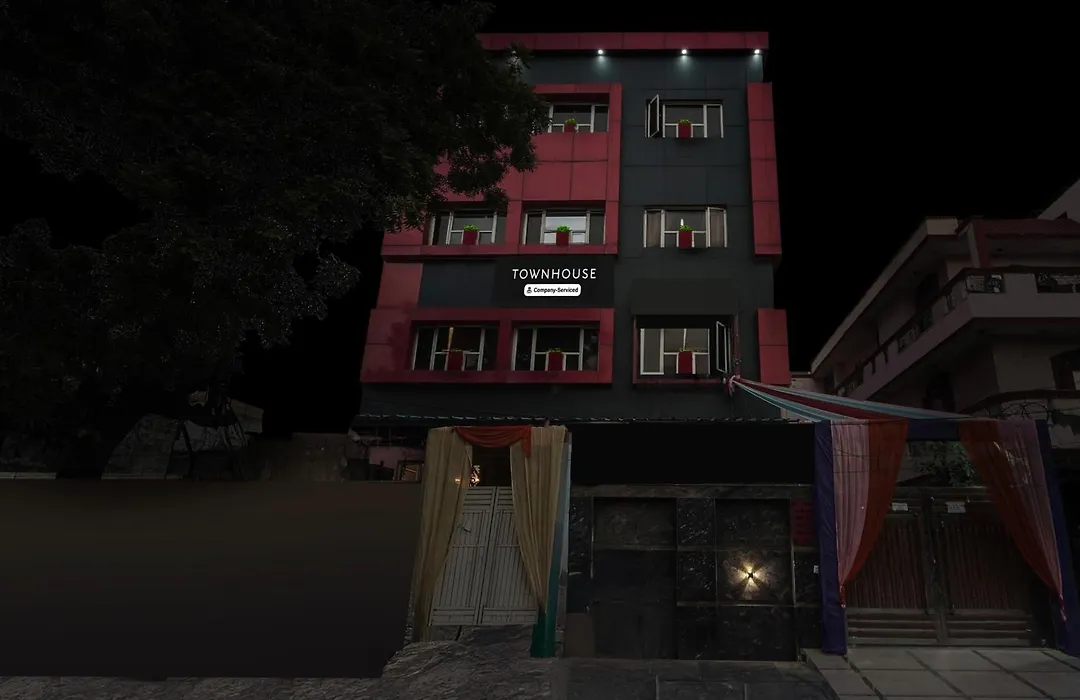 Super Townhouse Maithli Marg Sector 55 Formerly Red Roof-1