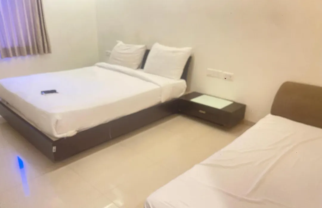 Hotel Sun N Step Club-1