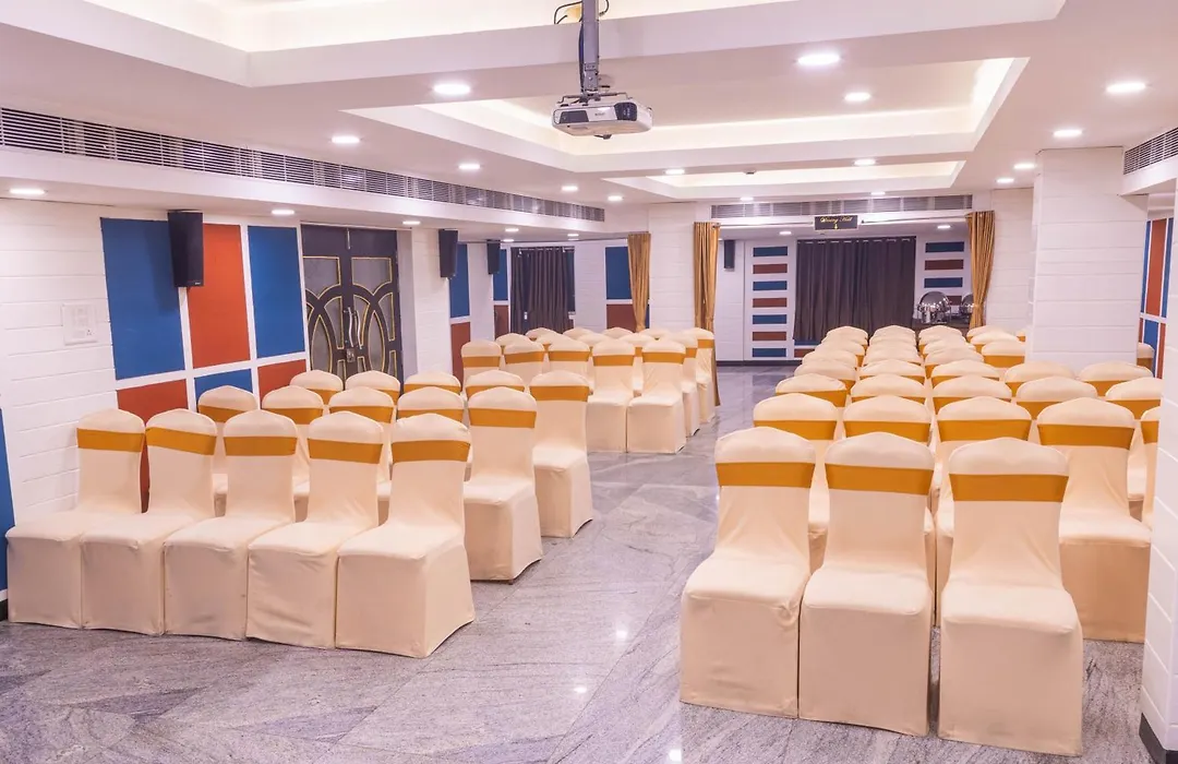 Hotel Comfort Park - Opposite Sri Ramachandra Medical College Porur-1
