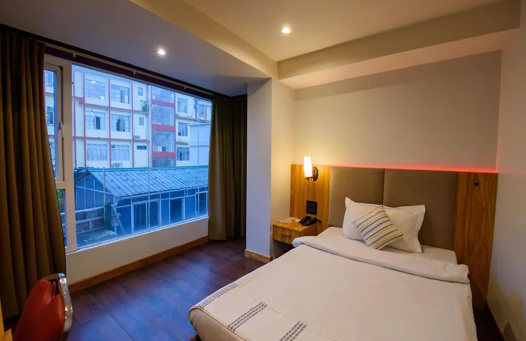 Emerald Hotel-1