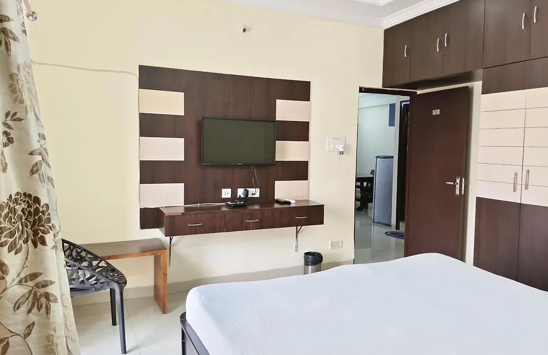 Hitech Shilparamam Guest House-1