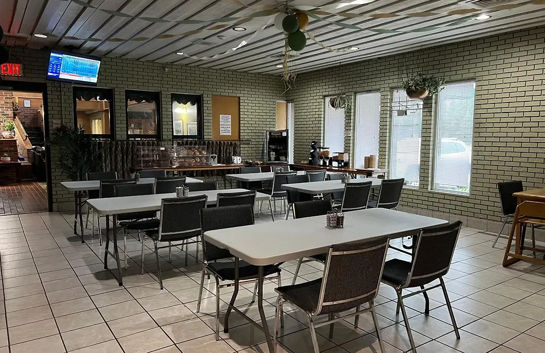 Airport Motor Inn-1