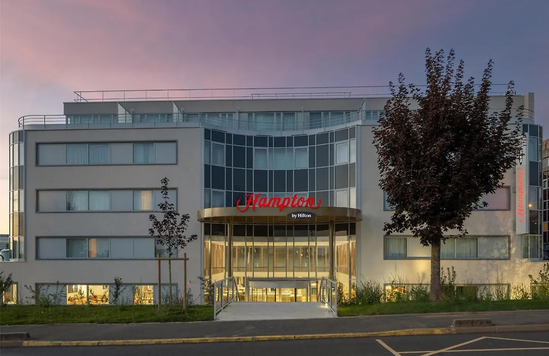 Hampton By Hilton Paris Charles De Gaulle Airport-1