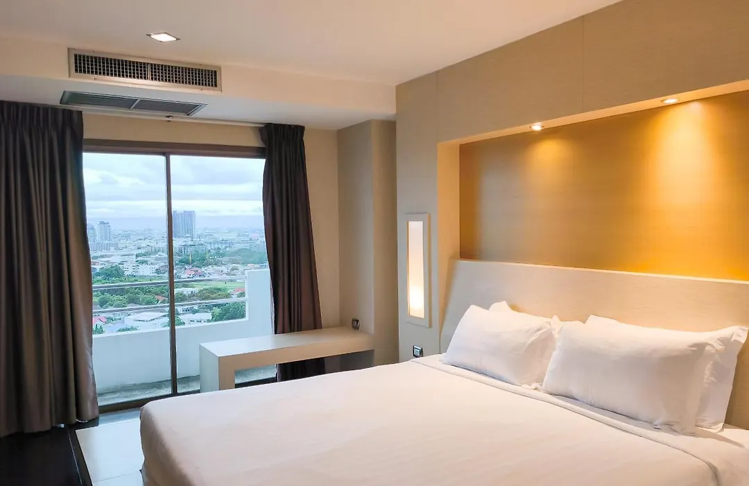 Avana Bangkok Hotel & Convention Centre-1