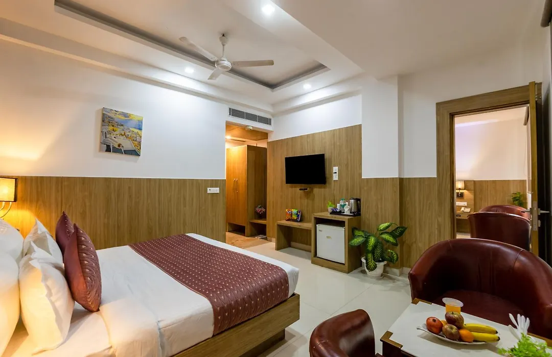 Hotel Corporate Suite Delhi Airport With- Free Airport Pickup-1