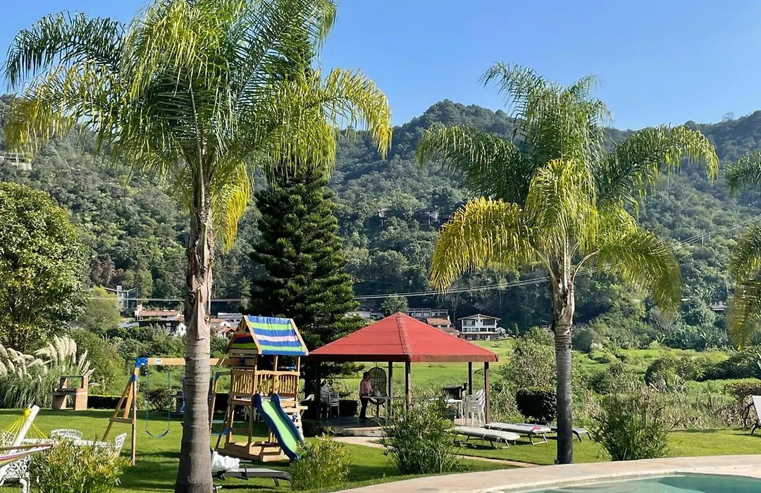 Hotel Brisas Del Lago-1