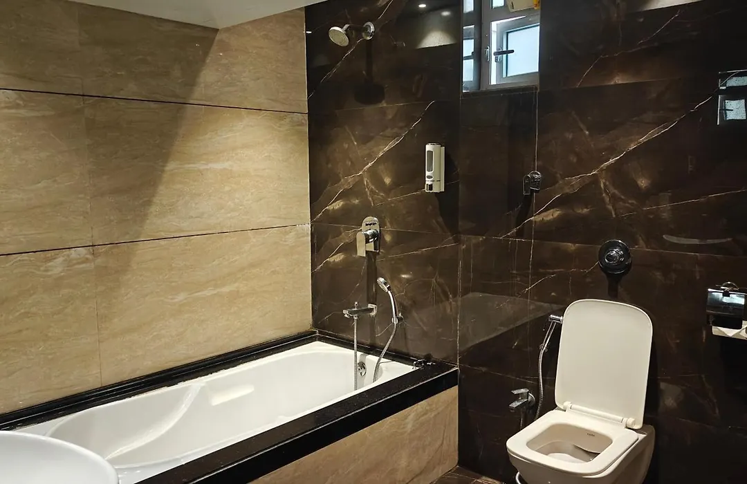 The Crown Business Hotel-1