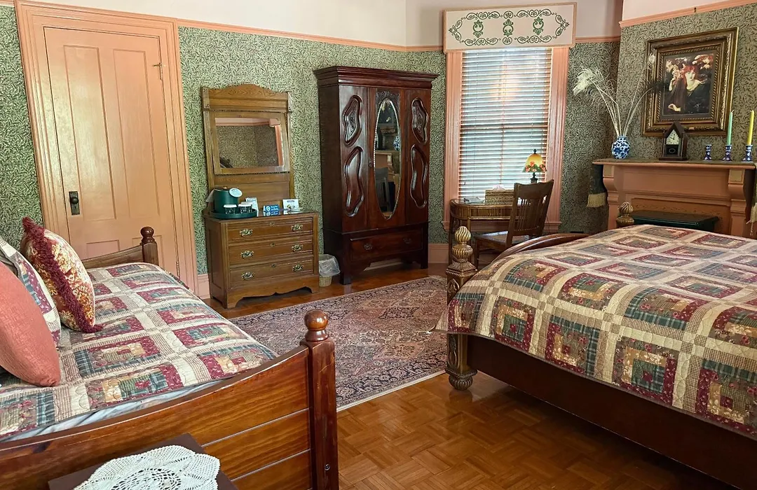 Amherst Inn-1
