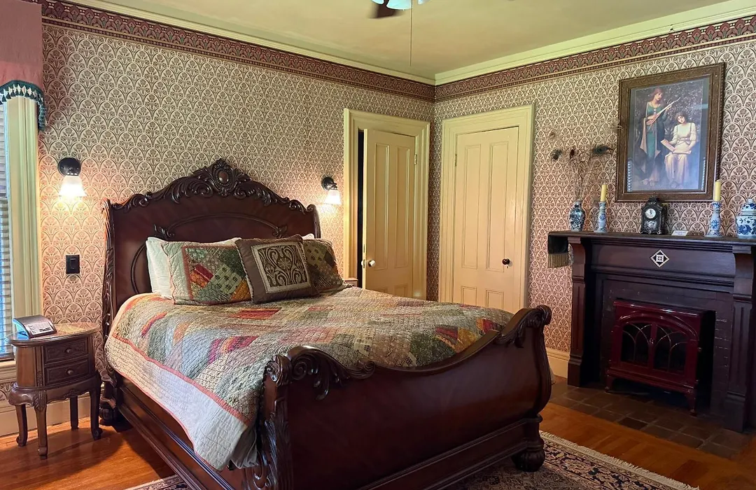 Amherst Inn-1