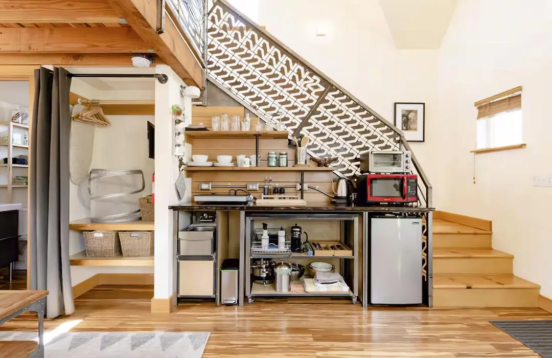 Lemon Door Micro-Loft-1