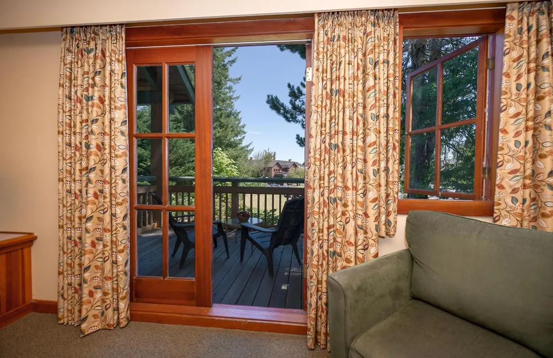 Painter'S Lodge-1