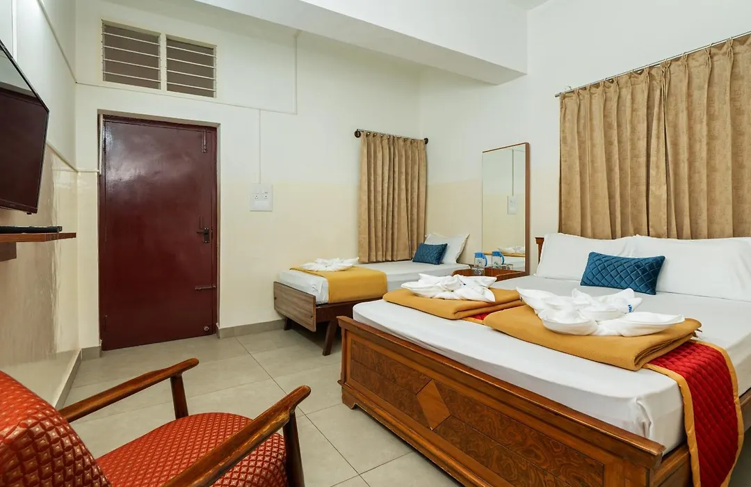 Sri Ramakrishna Hotel-1