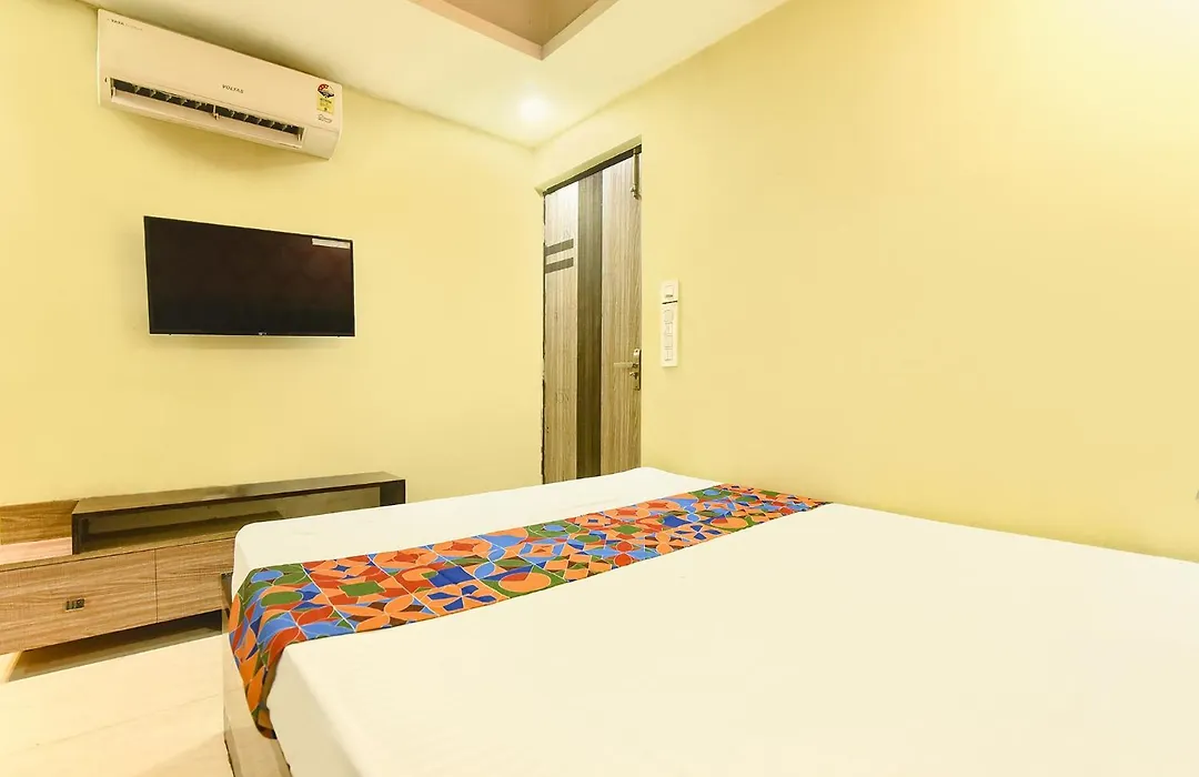 Fabhotel Deep-1