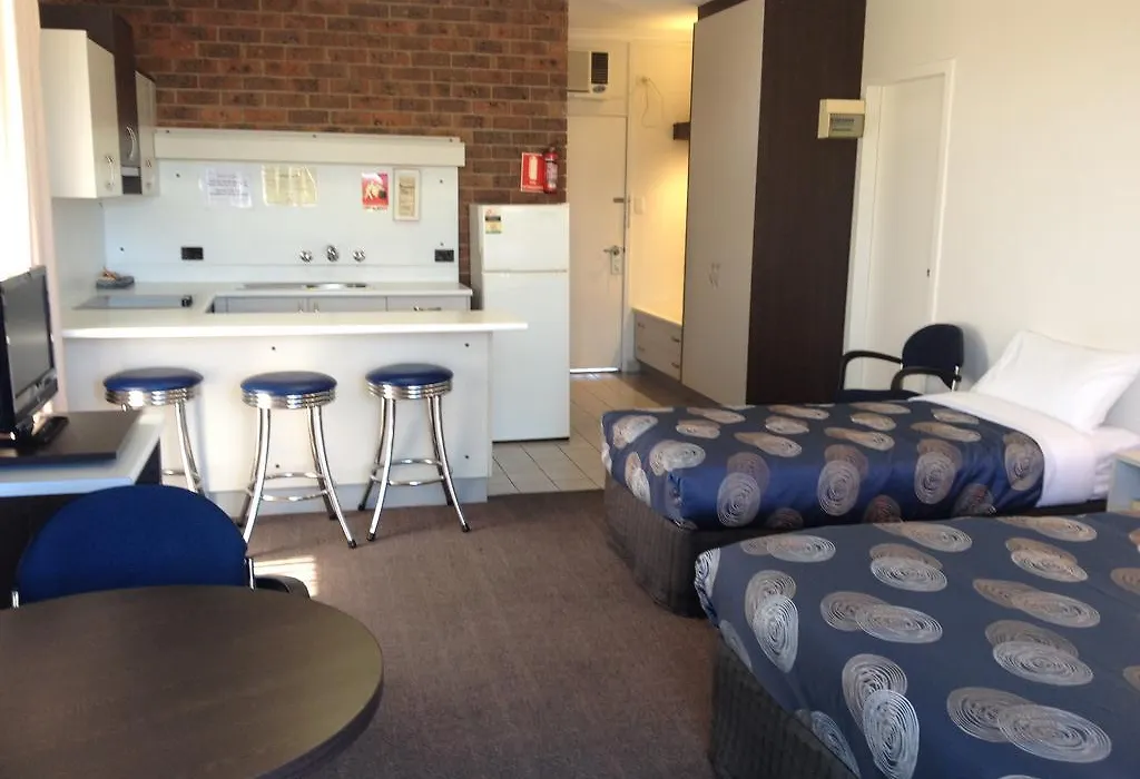 The Central Hotel Motel Lakes Entrance-1