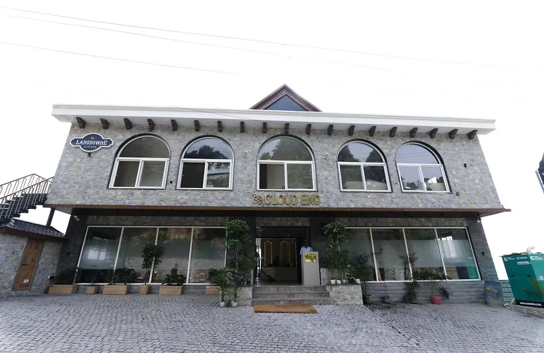 Q' Nest Hotel Cloud End Lansdowne-1