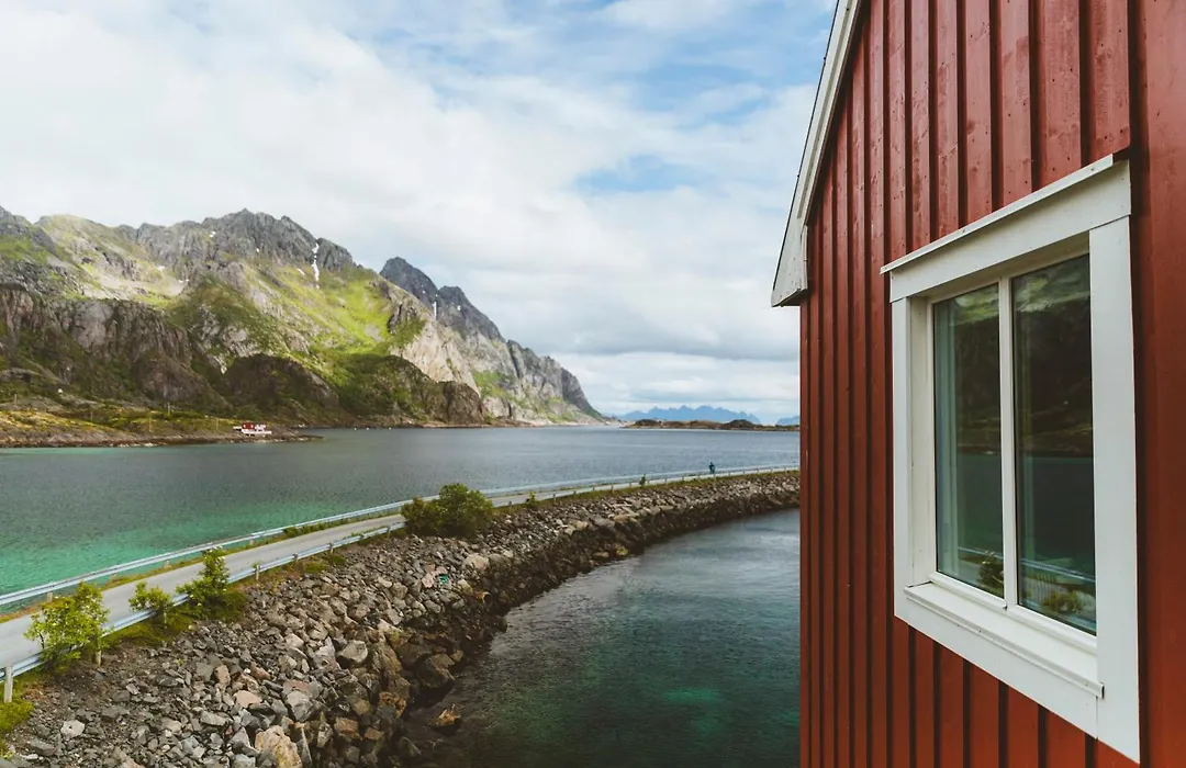 Skata Hotel Henningsvaer-1