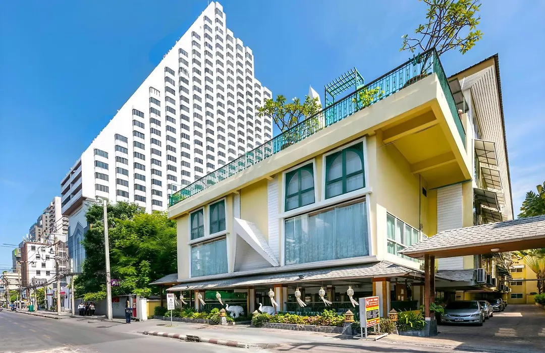 Royal Ivory Sukhumvit Nana-1