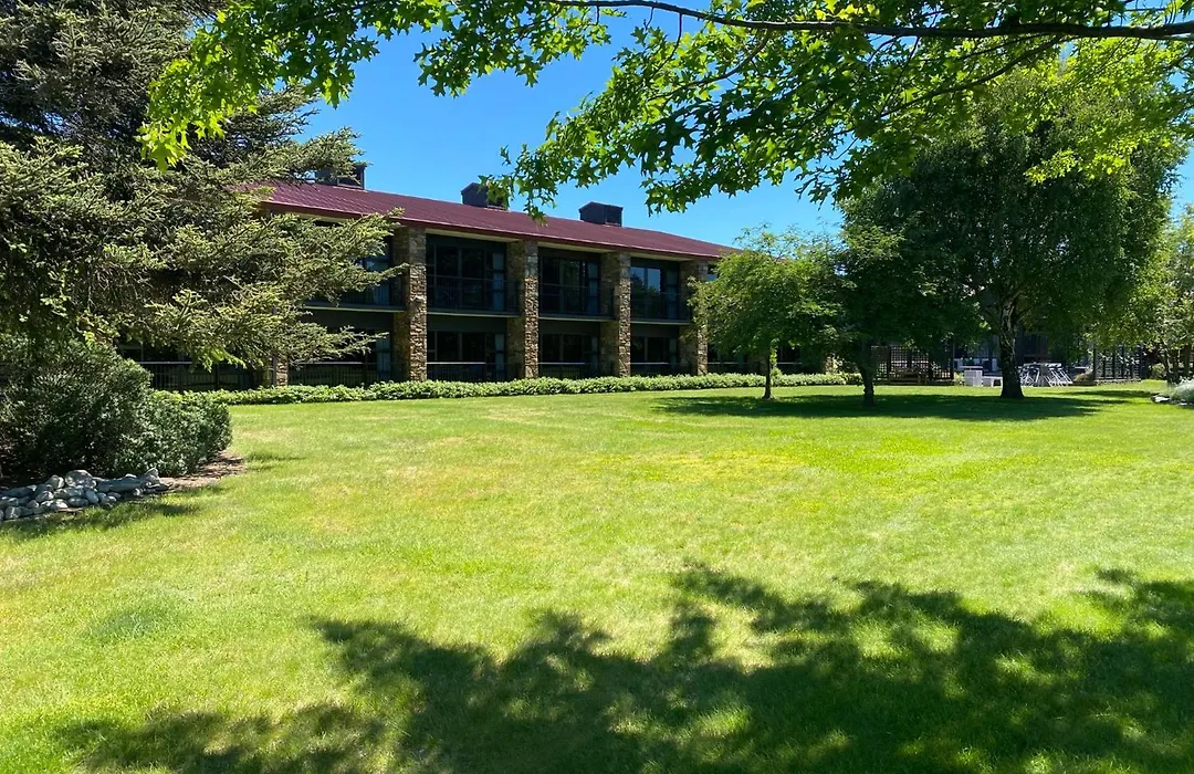 Distinction Mackenzie Country Hotel-1