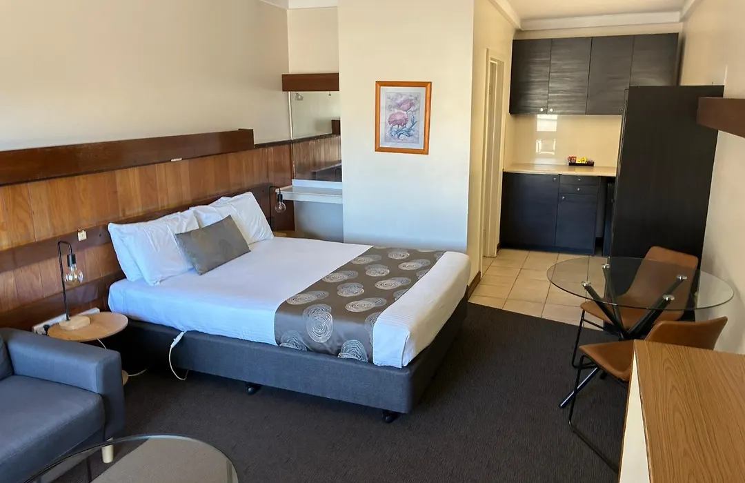 Hi Way Eight Motor Inn-1