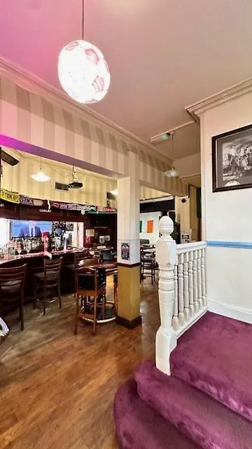 Shanahans B&B With Sports Bar-1