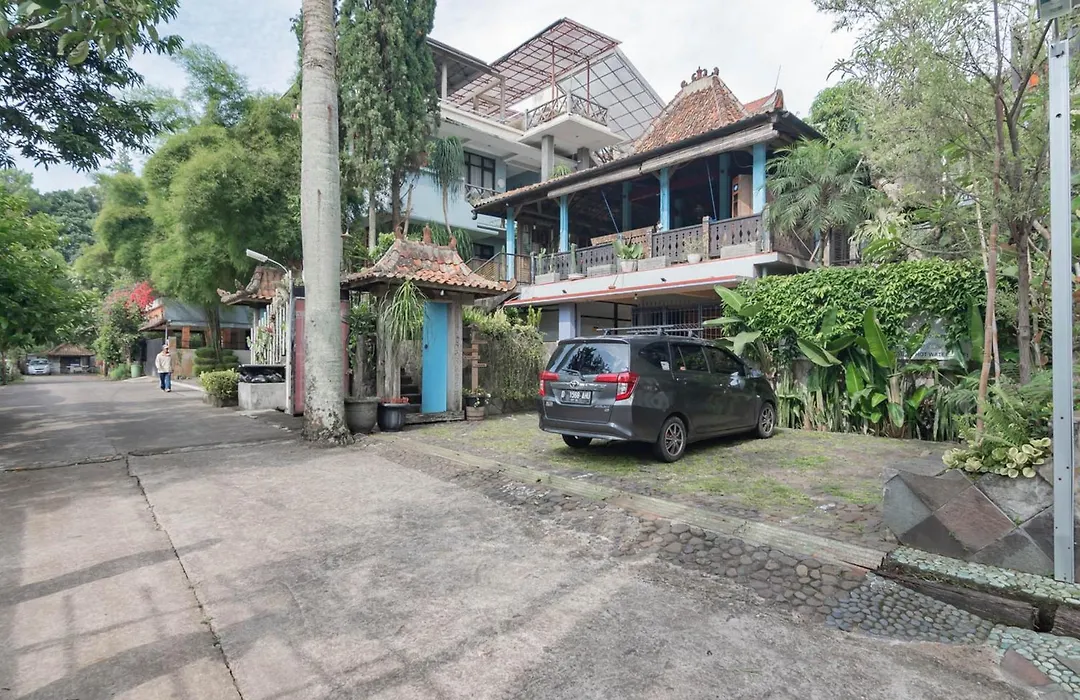 RedDoorz Plus at Palagan Joglo Sersan Bajuri-1