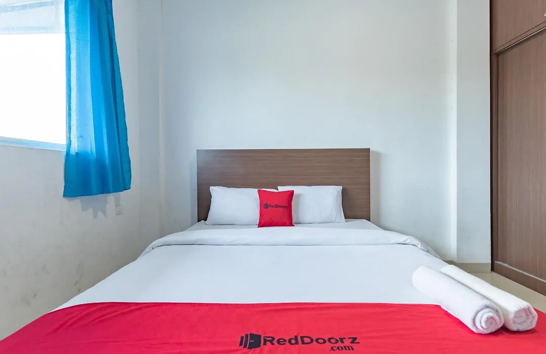 Reddoorz Plus Near Kepri Mall-1