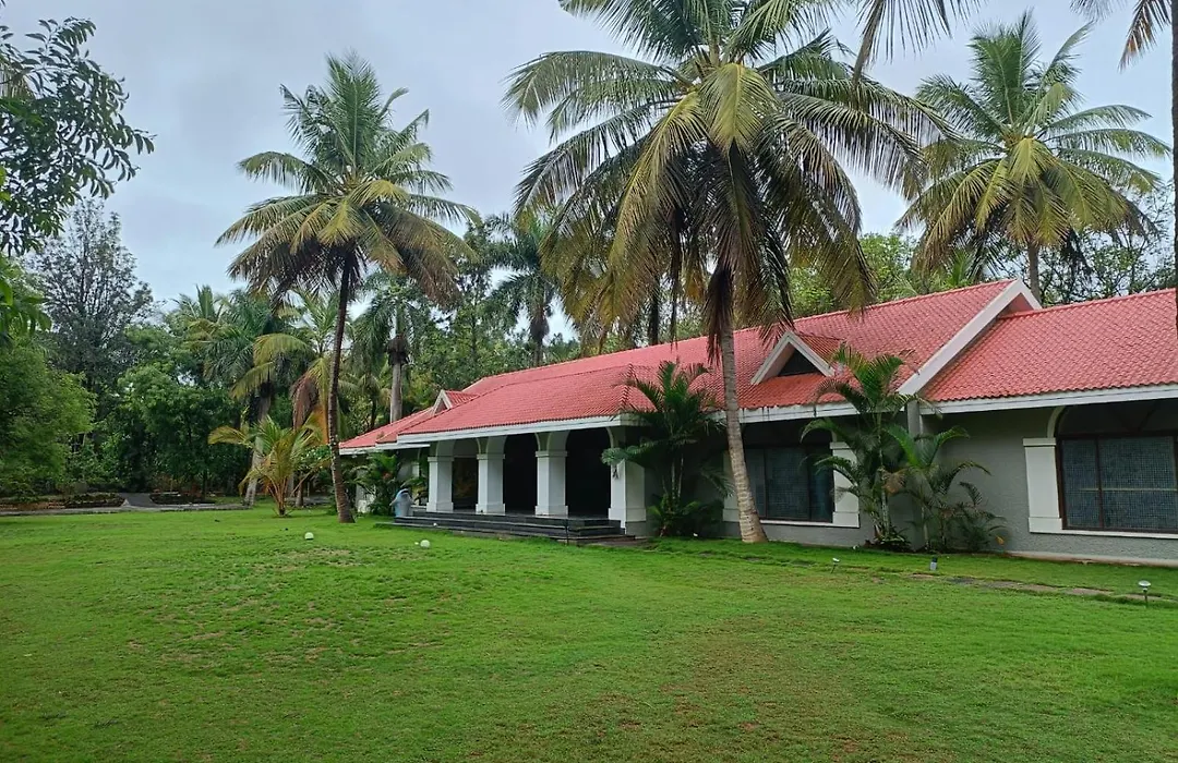 Fantasy Golf Resort-1