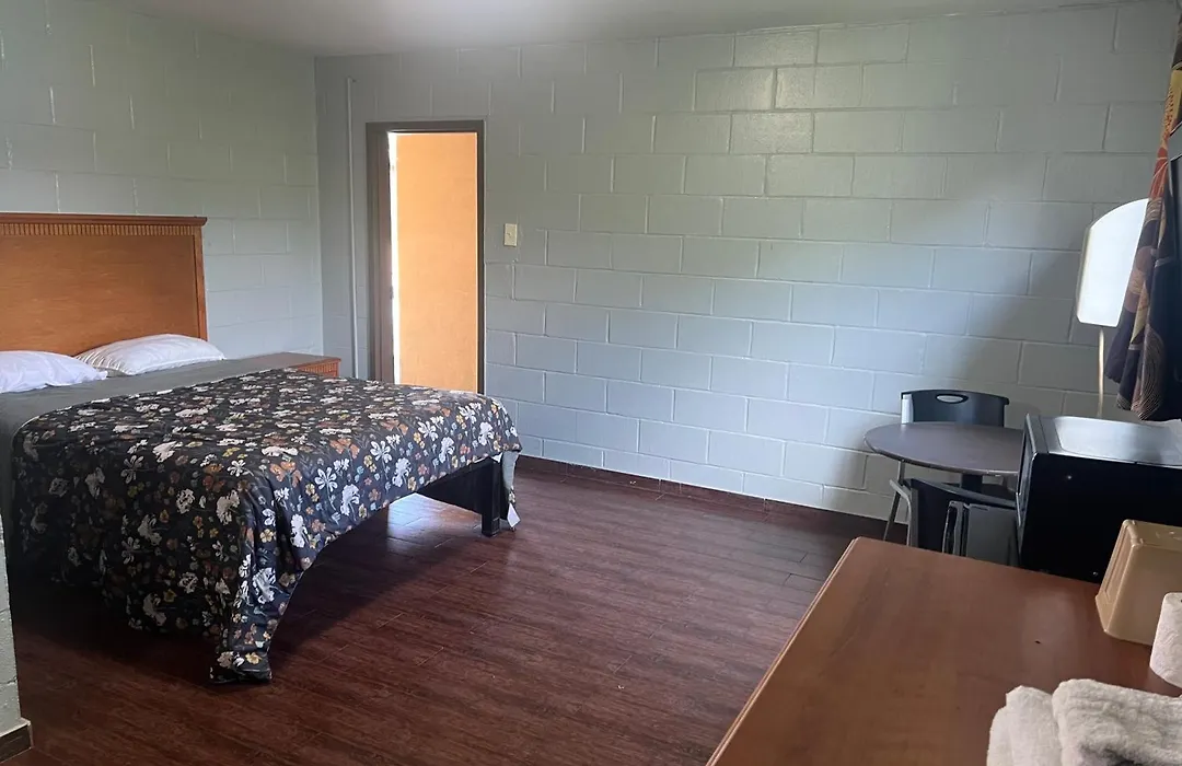 Sheddran Motel-1