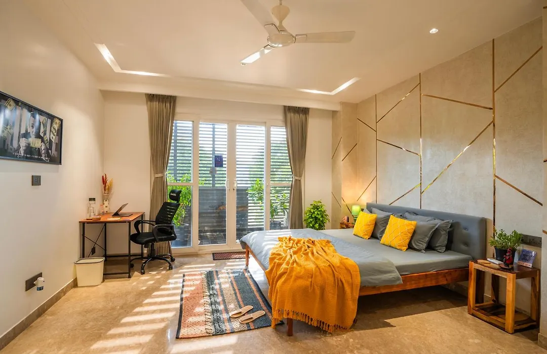 Liveaway Gurugram, Golf Course Road By Pack-1